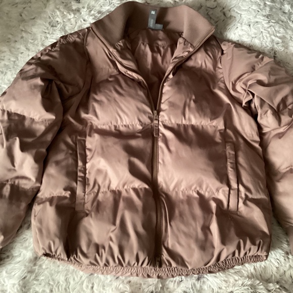 Sweaty Betty Short Puffer Jacket - Picture 1 of 7